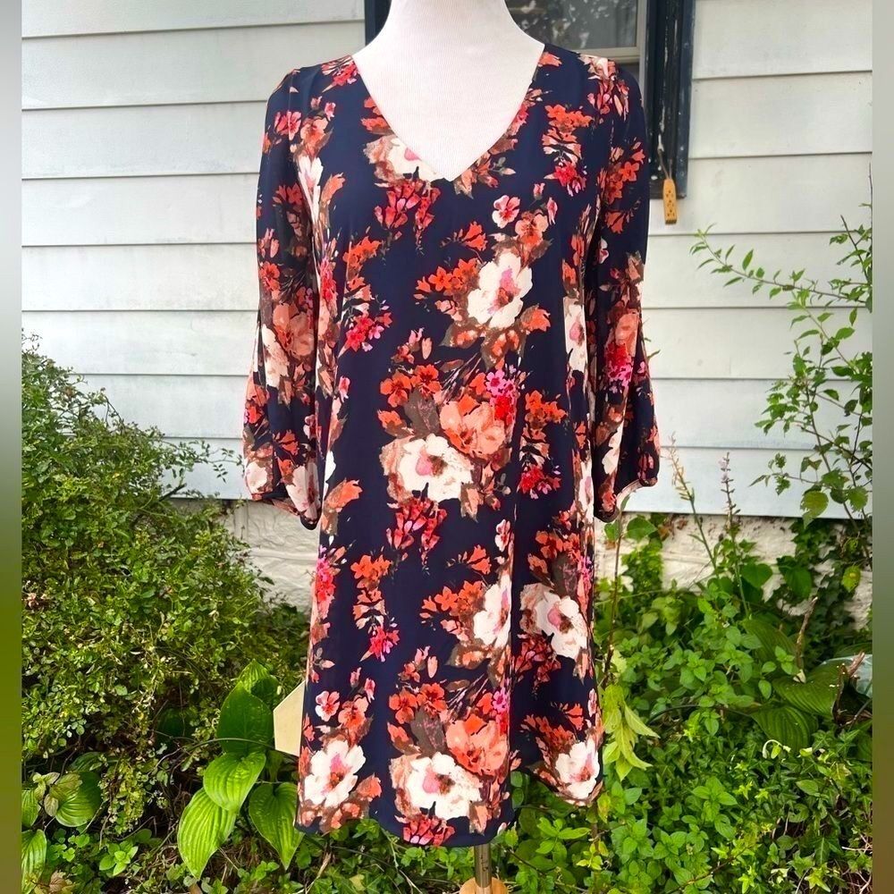 Lulus Black Floral Cut Out Sleeve Shift Dress S Aa3